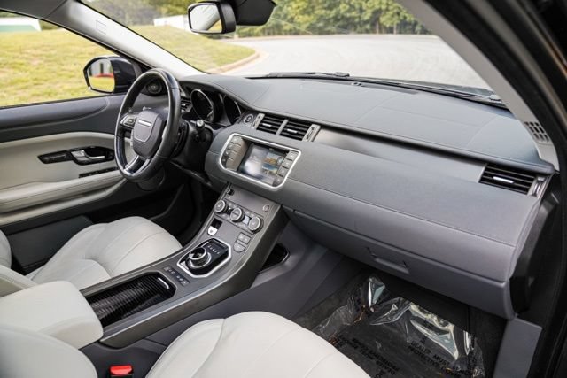 Used 2018 Land Rover Range Rover Evoque SE Premium AWD/4WD image 17