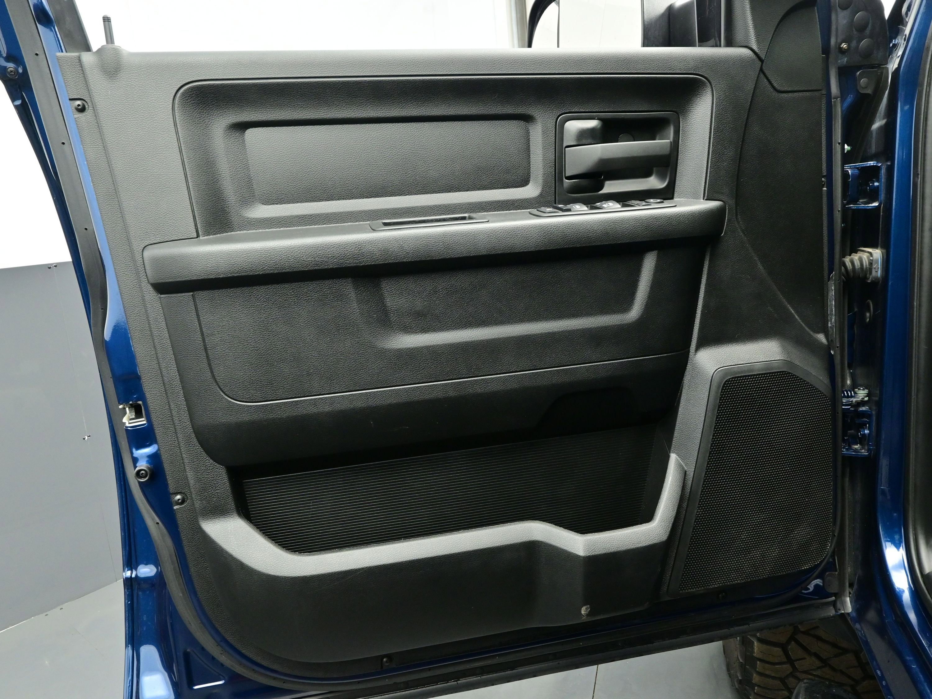 Used 2022 RAM 2500 Tradesman image 9