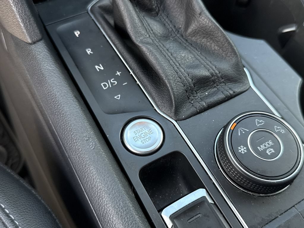 Used 2018 Volkswagen Atlas SE AWD/4WD image 18