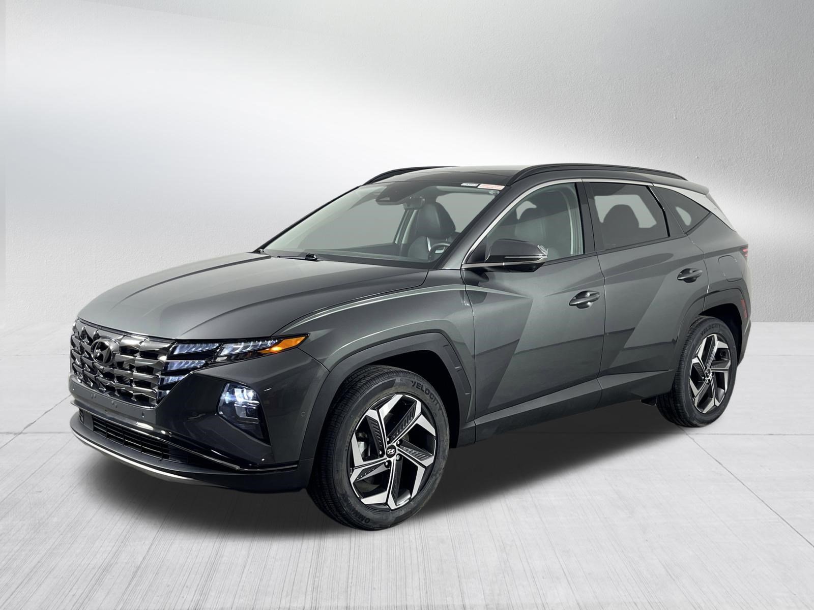 Used 2022 Hyundai Tucson Limited w/ Cargo Package AWD/4WD image 3