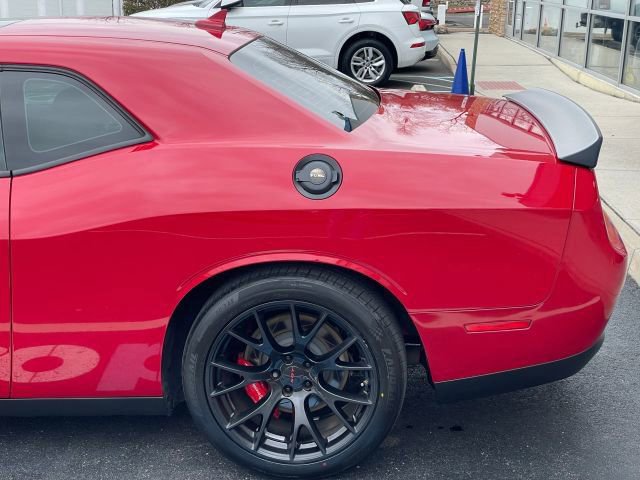 Used 2016 Dodge Challenger SRT Hellcat image 19