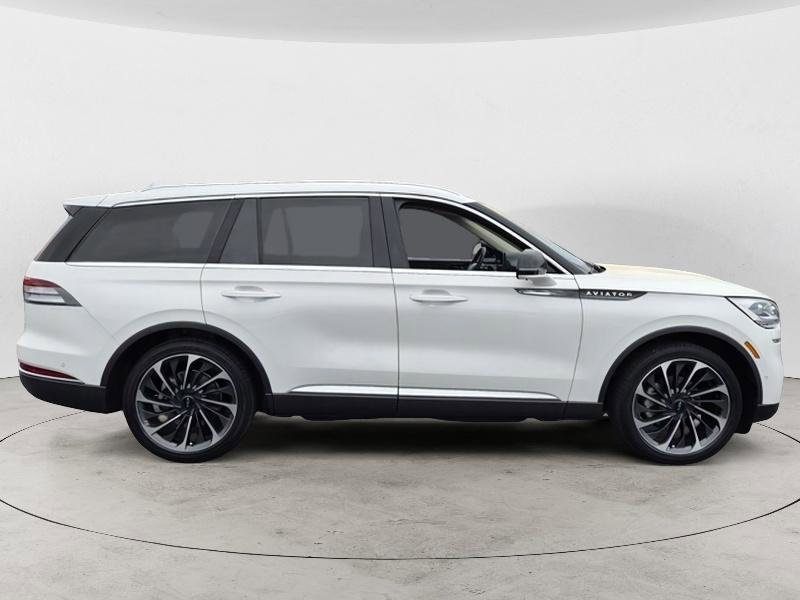 Used 2020 Lincoln Aviator Reserve w/ Equipment Group 202A image 2