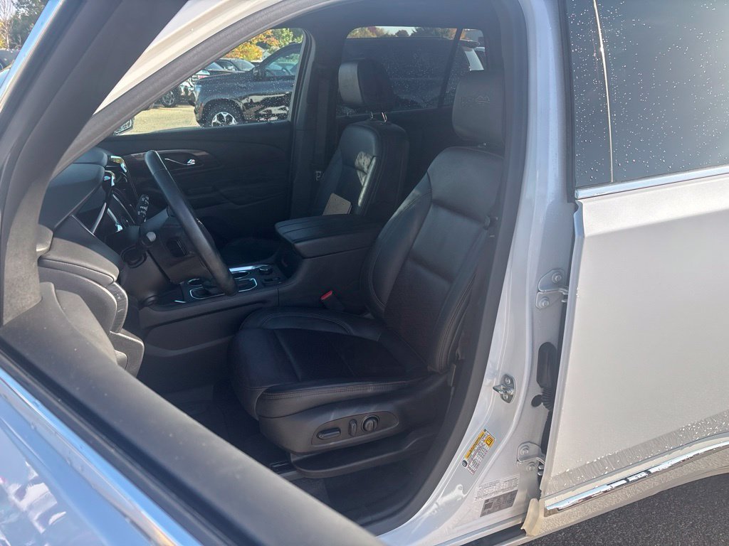 Used 2024 Chevrolet Traverse High Country AWD/4WD image 21