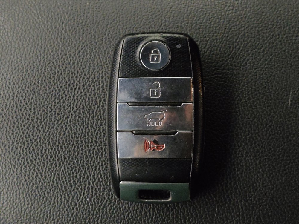 Used 2014 Kia Soul + w/ Primo Package FWD image 32