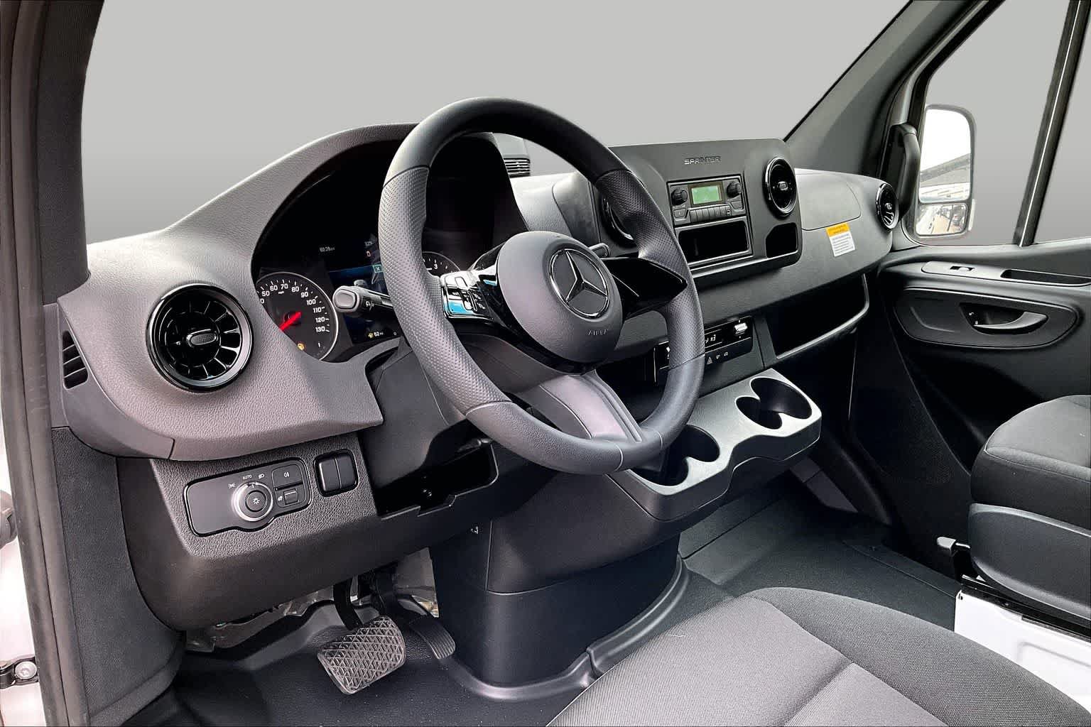 New 2025 Mercedes-Benz Sprinter 2500 image 10