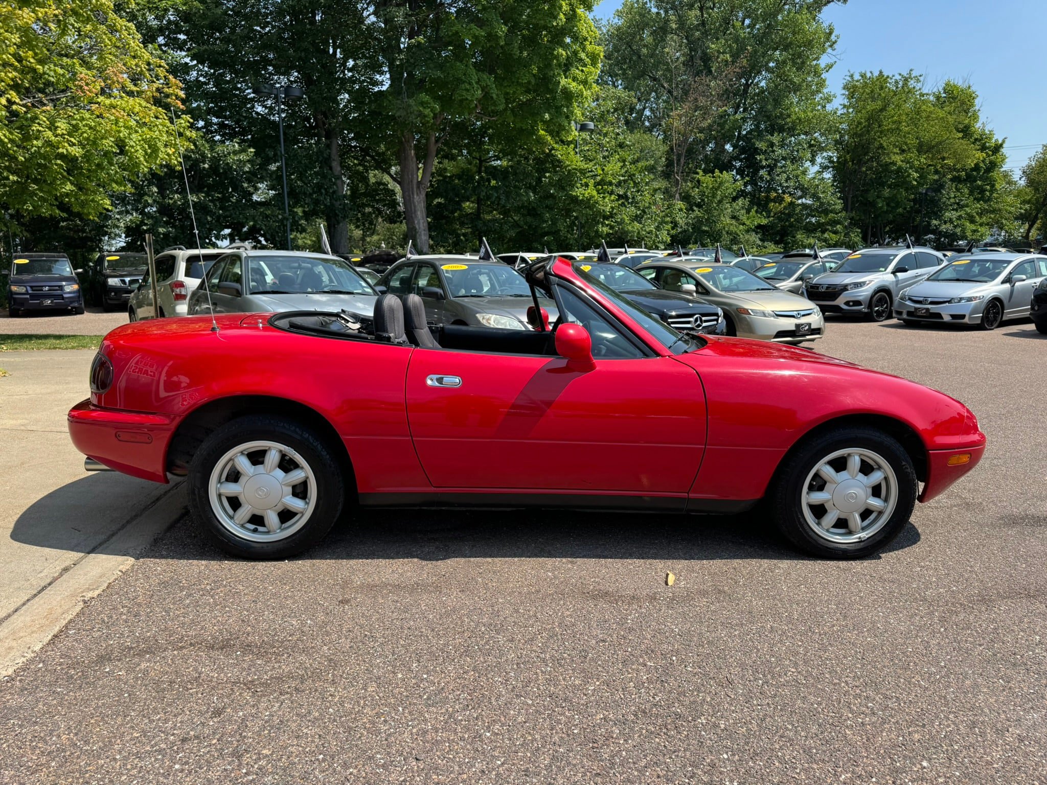 Used 1993 MAZDA MX-5 Miata RWD image 9