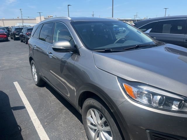 Used 2017 Kia Sorento FWD image 5