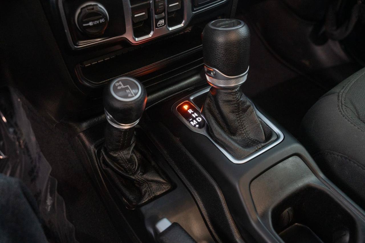 Used 2021 Jeep Gladiator Sport AWD/4WD image 18