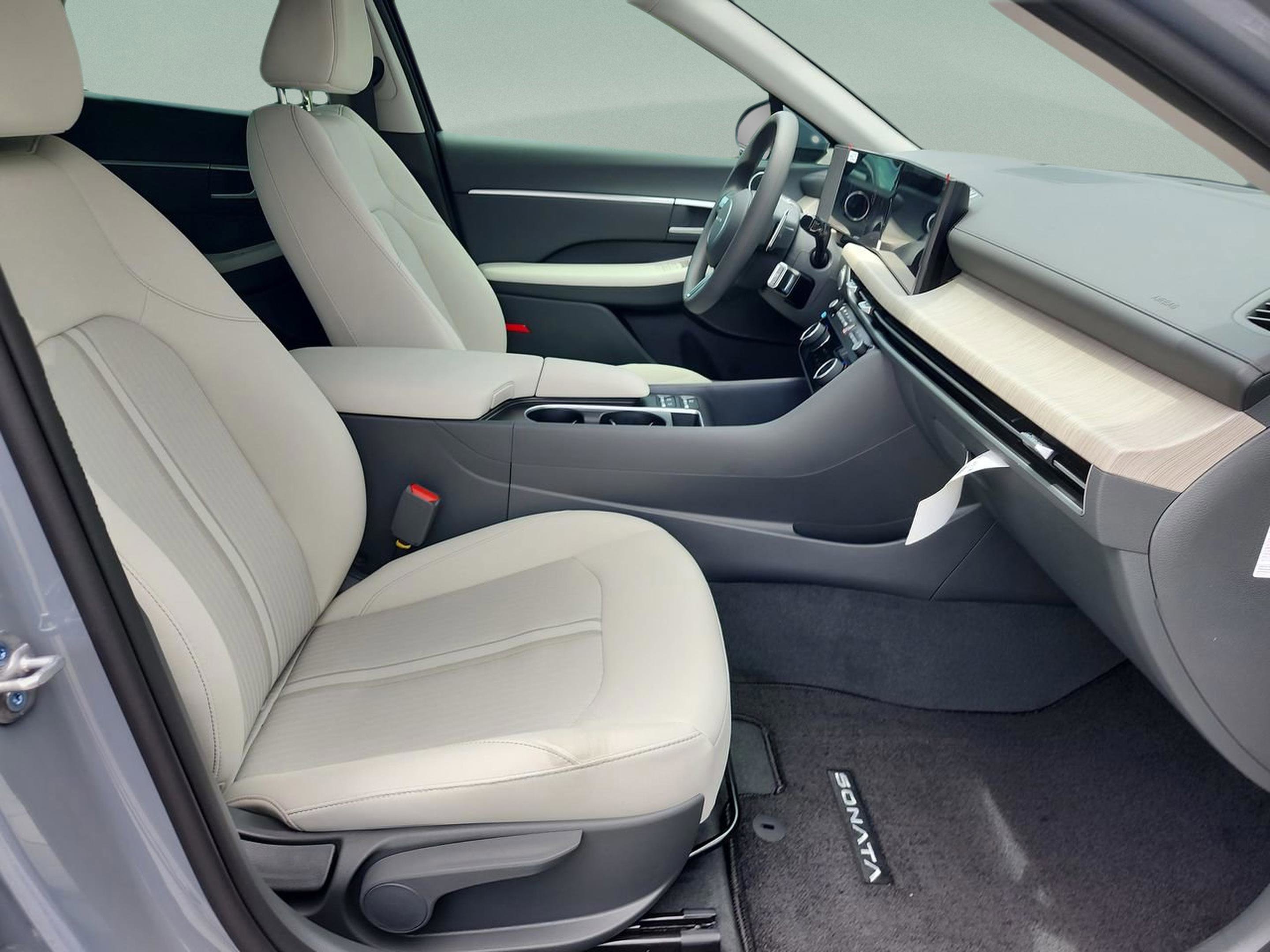 New 2026 Hyundai Sonata Blue FWD image 18