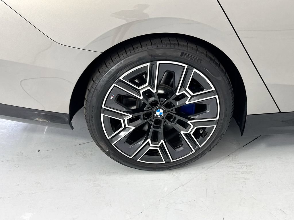 New 2026 BMW 530i w/ M Sport Package RWD image 32