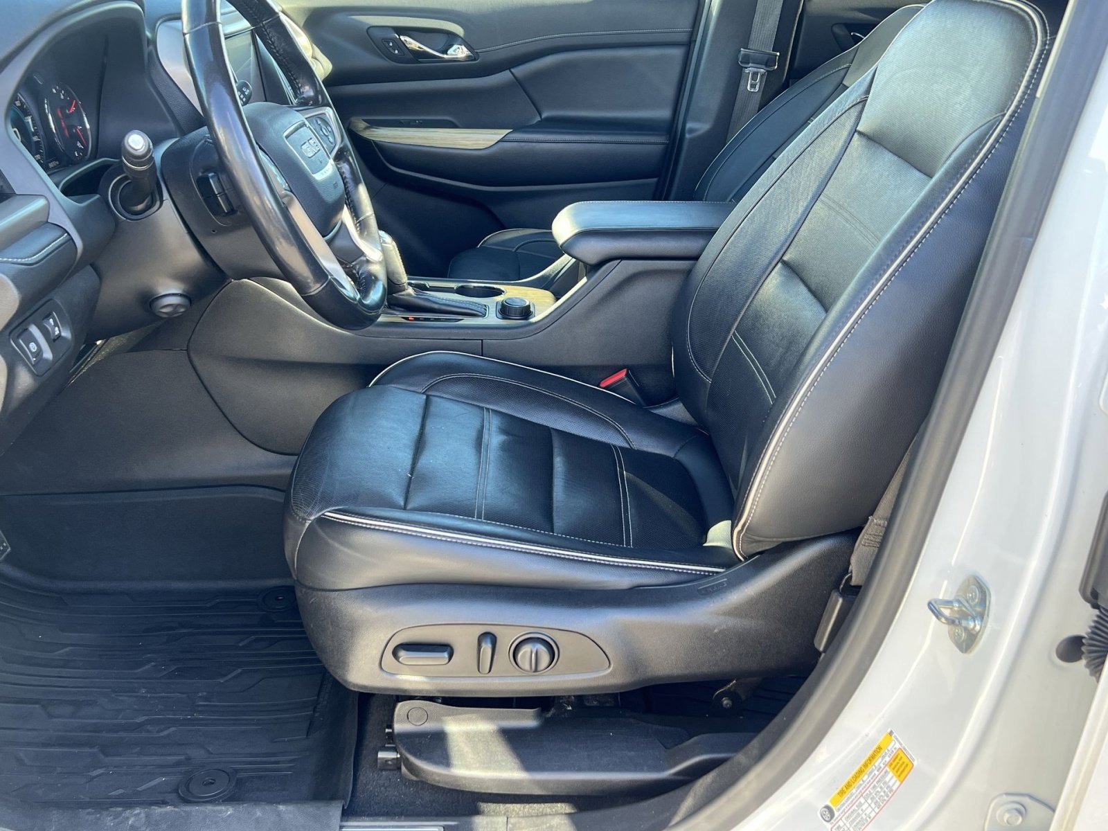 Used 2019 GMC Acadia Denali w/ Technology Package image 14