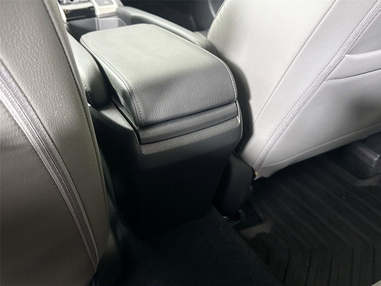 Used 2018 Honda Civic EX-L image 35