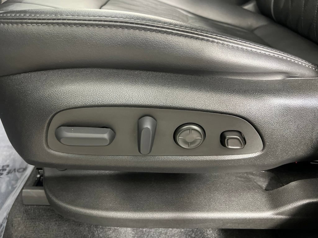 Certified 2023 Buick Enclave Avenir w/ LPO, Floor Liner Package AWD/4WD image 22
