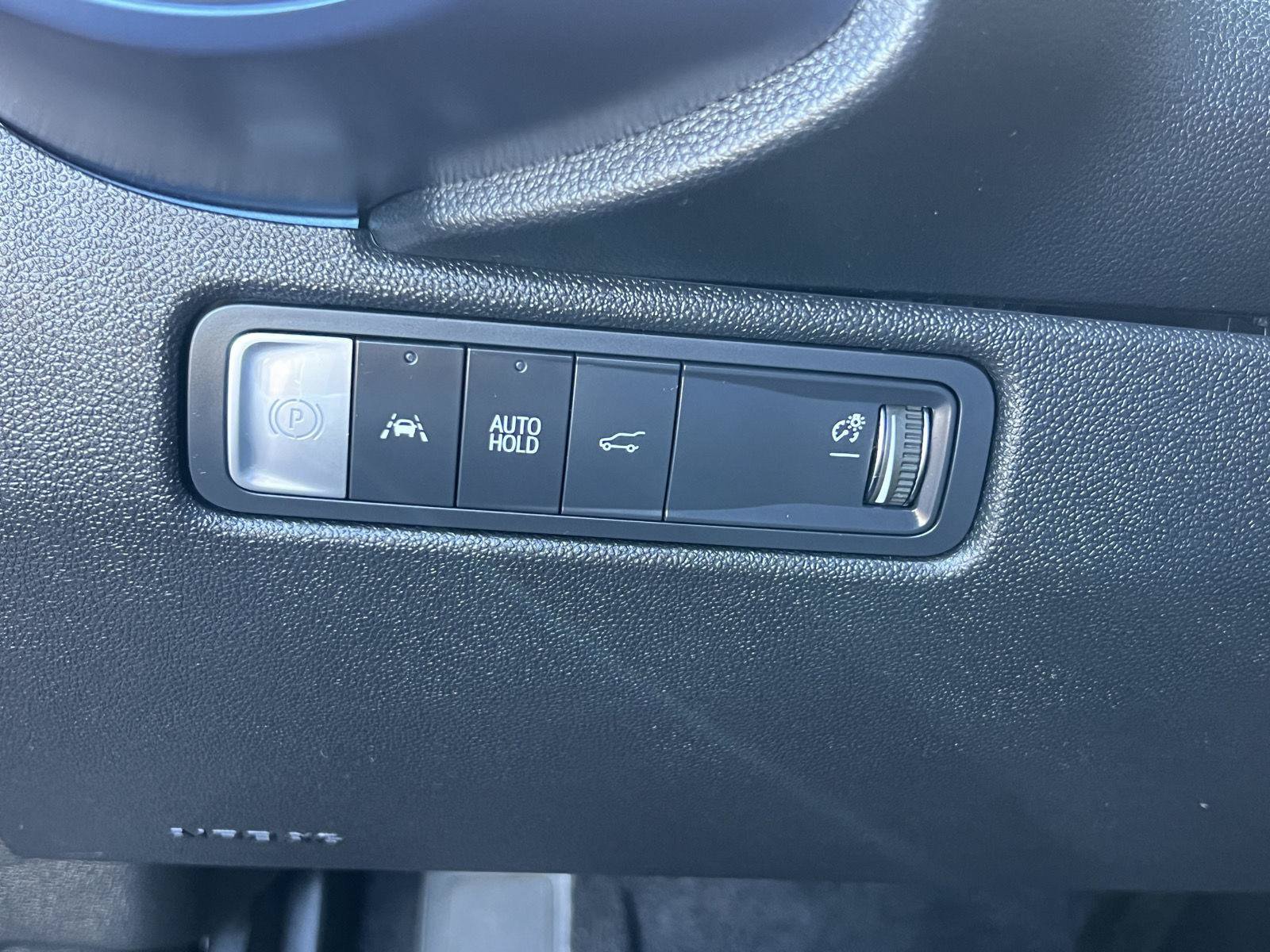 Used 2024 Chevrolet Equinox EV LT FWD image 28