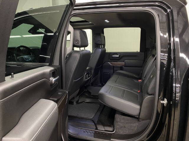 Used 2021 GMC Sierra 3500 Denali w/ Denali Black Diamond Edition image 15
