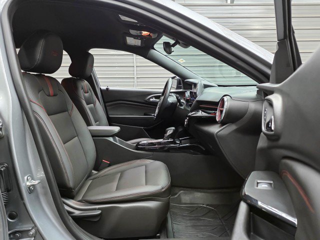 Used 2025 Chevrolet Trax RS w/ Driver Confidence Package FWD image 15