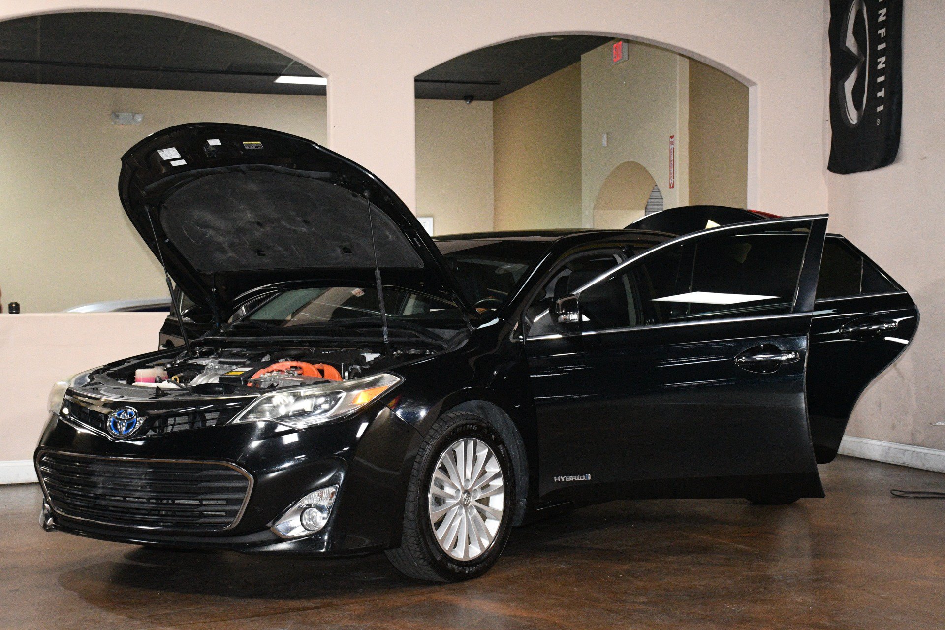 Used 2015 Toyota Avalon XLE Touring FWD image 90
