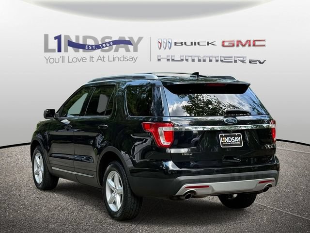 Used 2017 Ford Explorer XLT AWD/4WD image 5