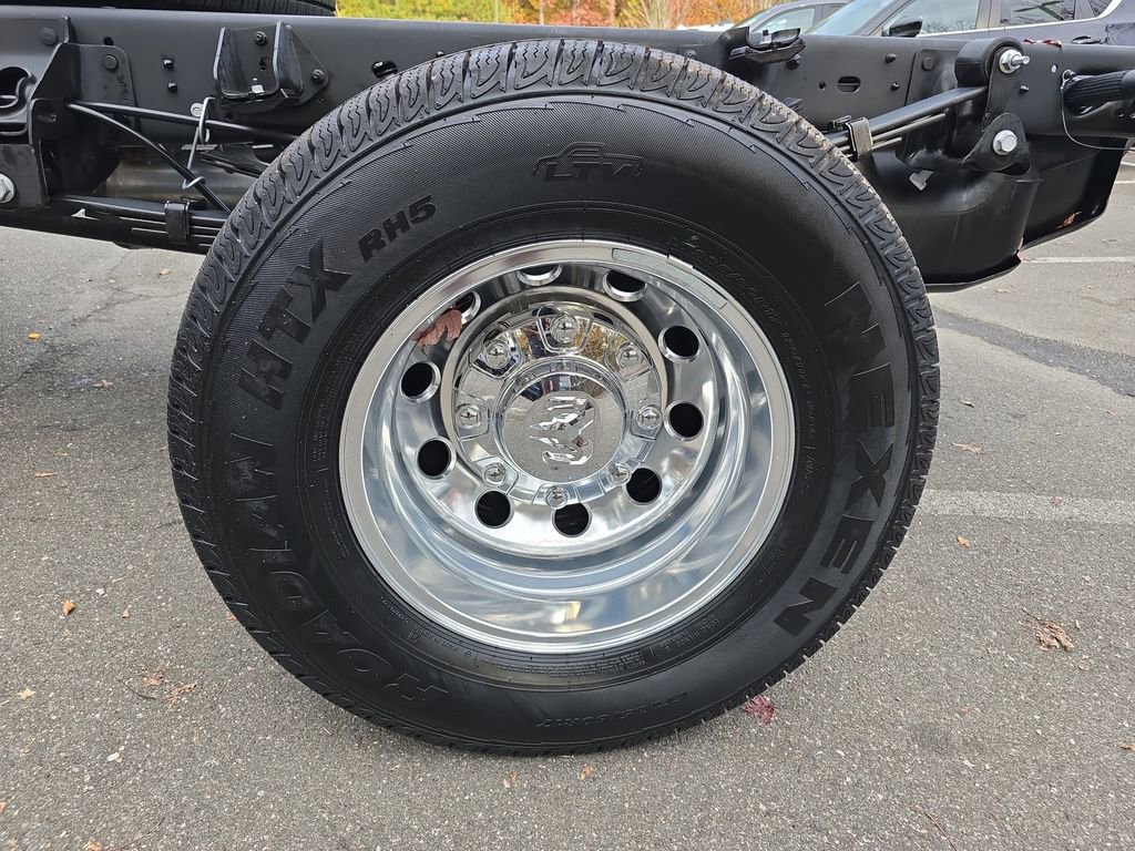 New 2026 RAM 3500 Tradesman w/ Chrome Appearance Group image 32