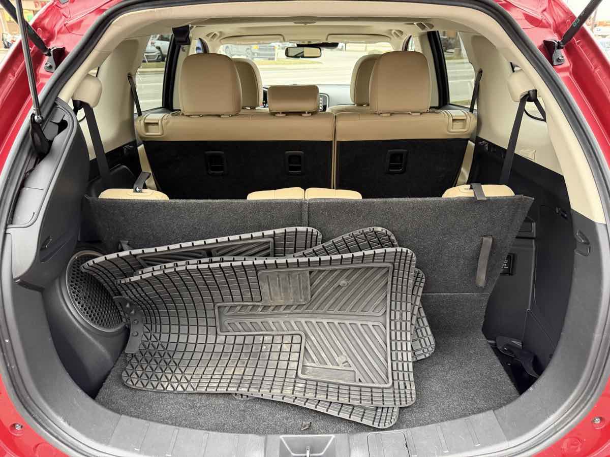 Used 2018 Mitsubishi Outlander SEL image 16