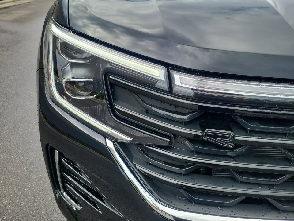 New 2025 Volkswagen Atlas Cross Sport SEL Premium R-Line image 24