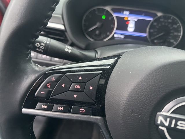 Used 2023 Nissan Altima 2.5 SV w/ SV Premium Package image 12