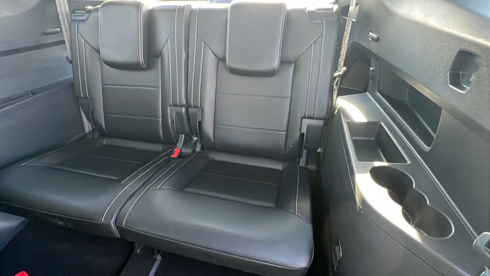 Used 2021 Volkswagen Atlas SE image 31