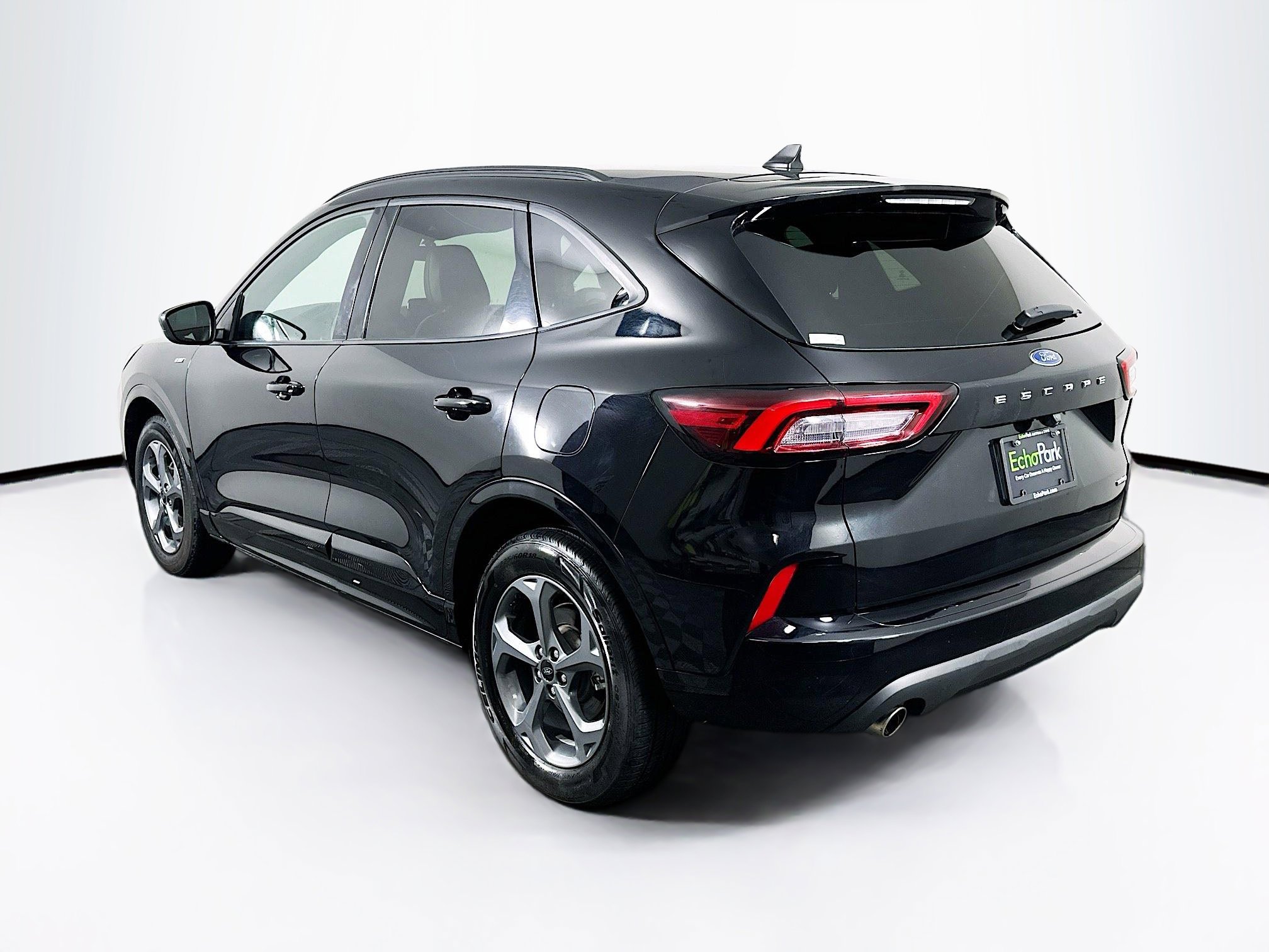 Used 2024 Ford Escape ST-Line image 5