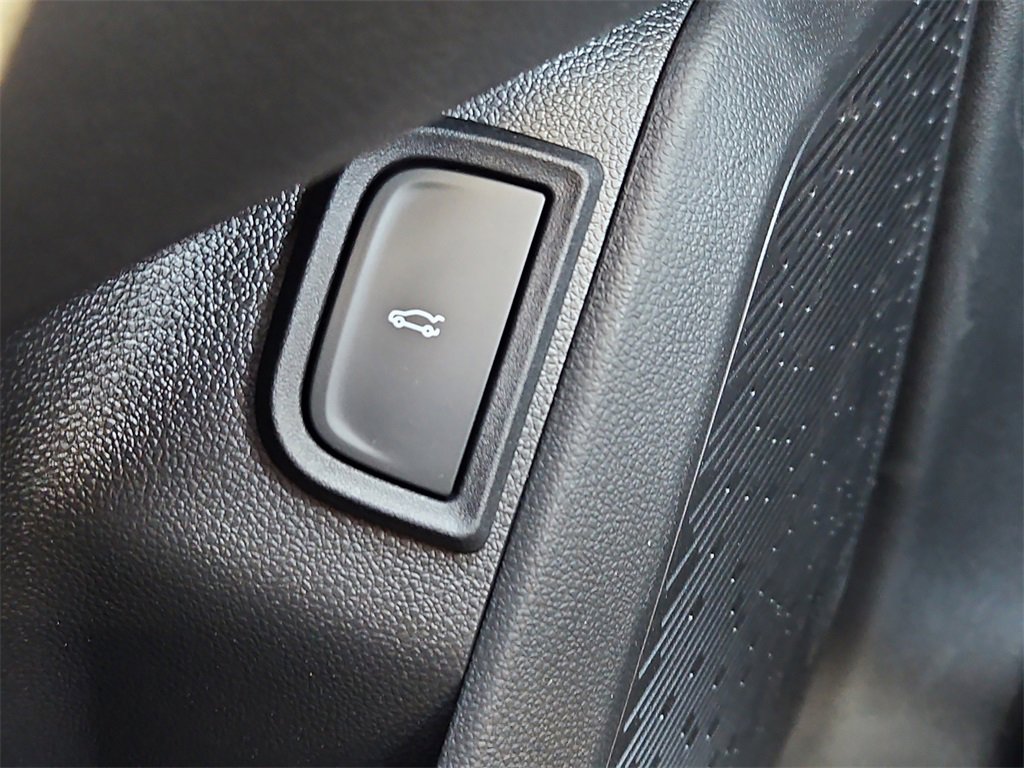 New 2026 Chevrolet Equinox ACTIV w/ LPO, Floor Liner Package image 13