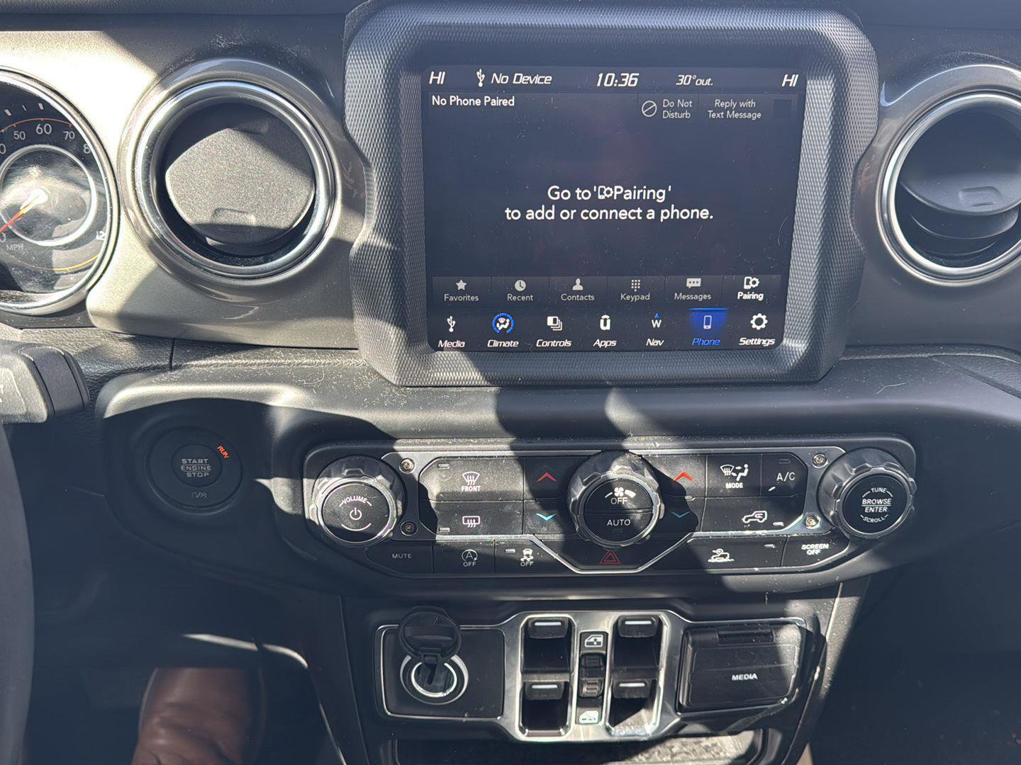 Used 2023 Jeep Wrangler Sahara image 15