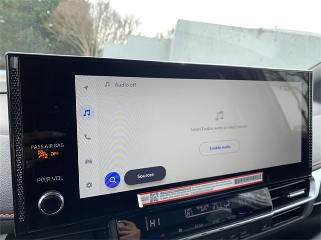 Used 2025 Toyota Sienna XSE image 21