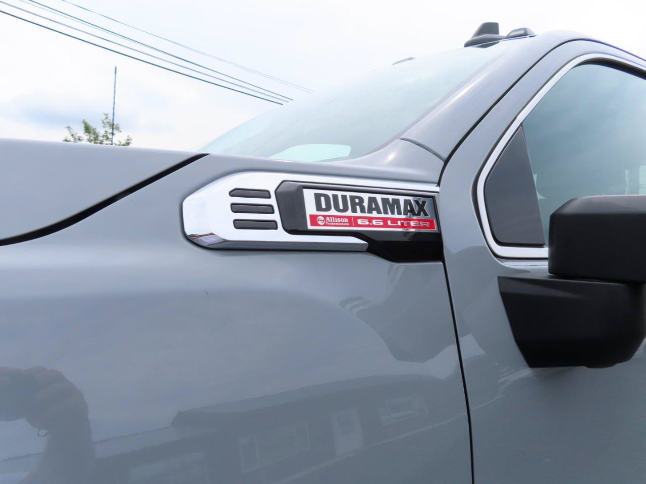 Used 2025 GMC Sierra 2500 SLE w/ SLE Value Package; AWD/4WD image 12