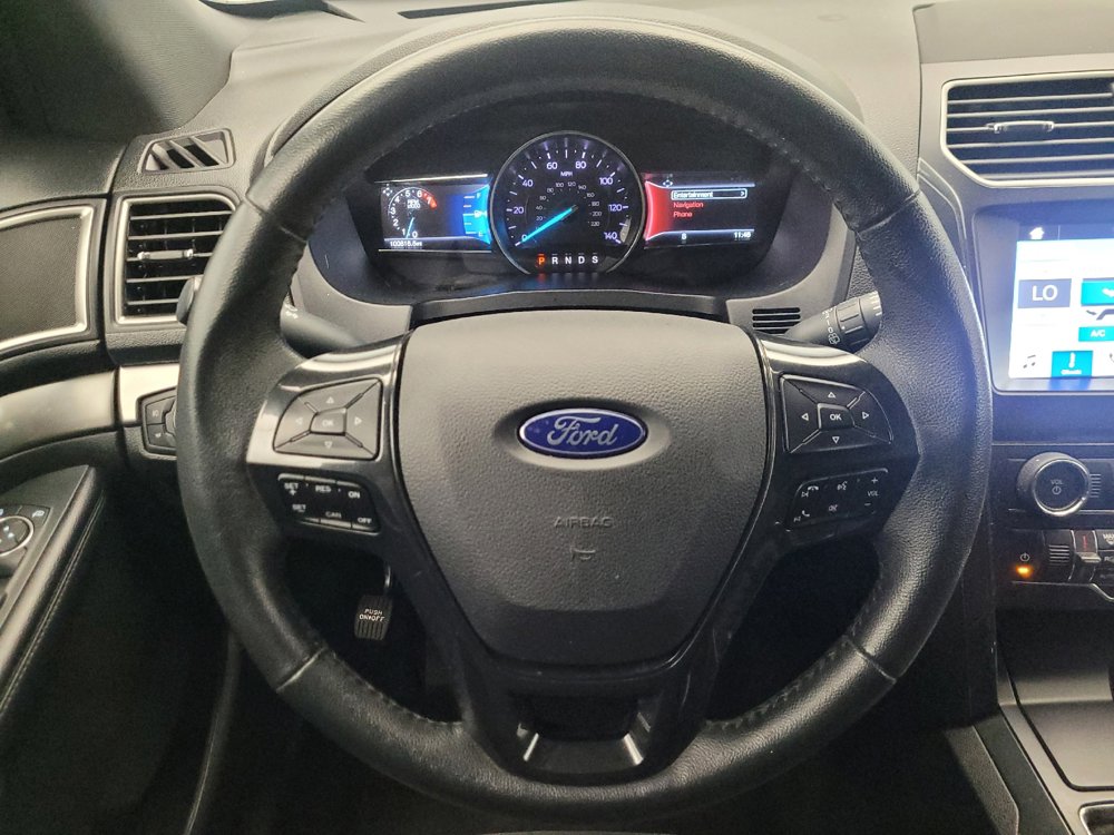 Used 2018 Ford Explorer XLT w/ Equipment Group 201A FWD image 22