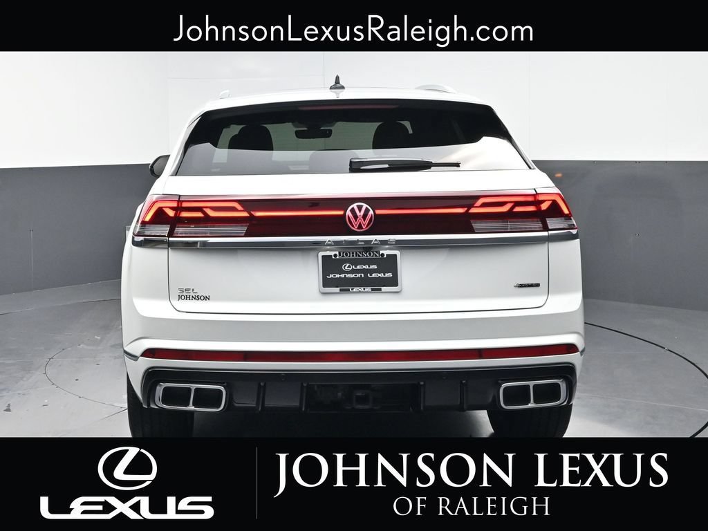 Used 2025 Volkswagen Atlas Cross Sport SEL Premium R-Line AWD/4WD image 8
