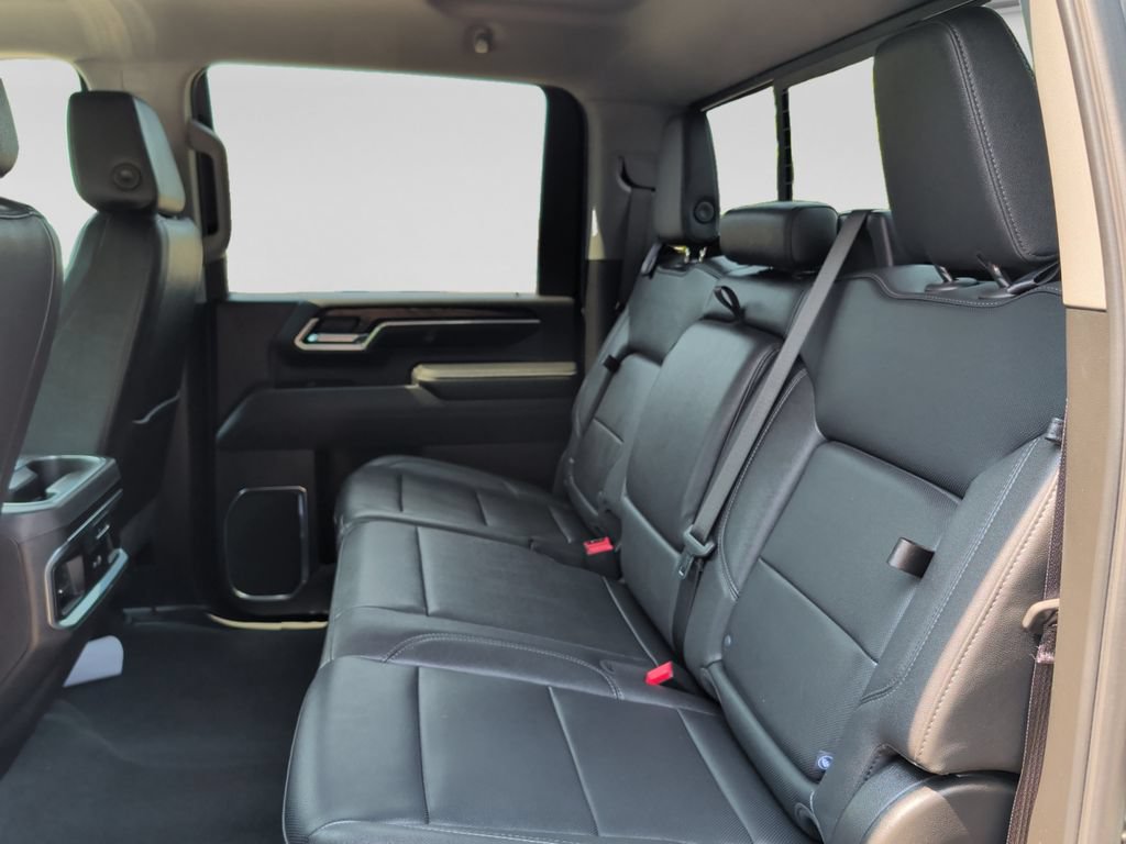 Used 2024 GMC Sierra 2500 SLT w/ SLT Premium Package AWD/4WD image 31