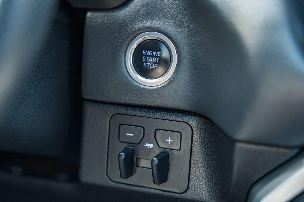 Used 2023 Toyota Tundra Platinum image 27