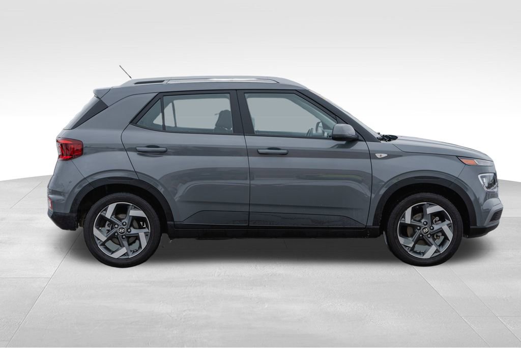 Certified 2023 Hyundai Venue SEL image 8