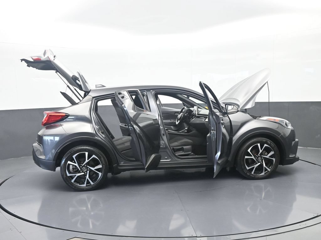 Used 2019 Toyota C-HR XLE FWD image 63
