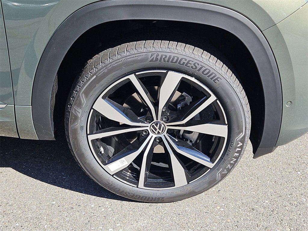 New 2026 Volkswagen Atlas SEL Premium R-Line image 3