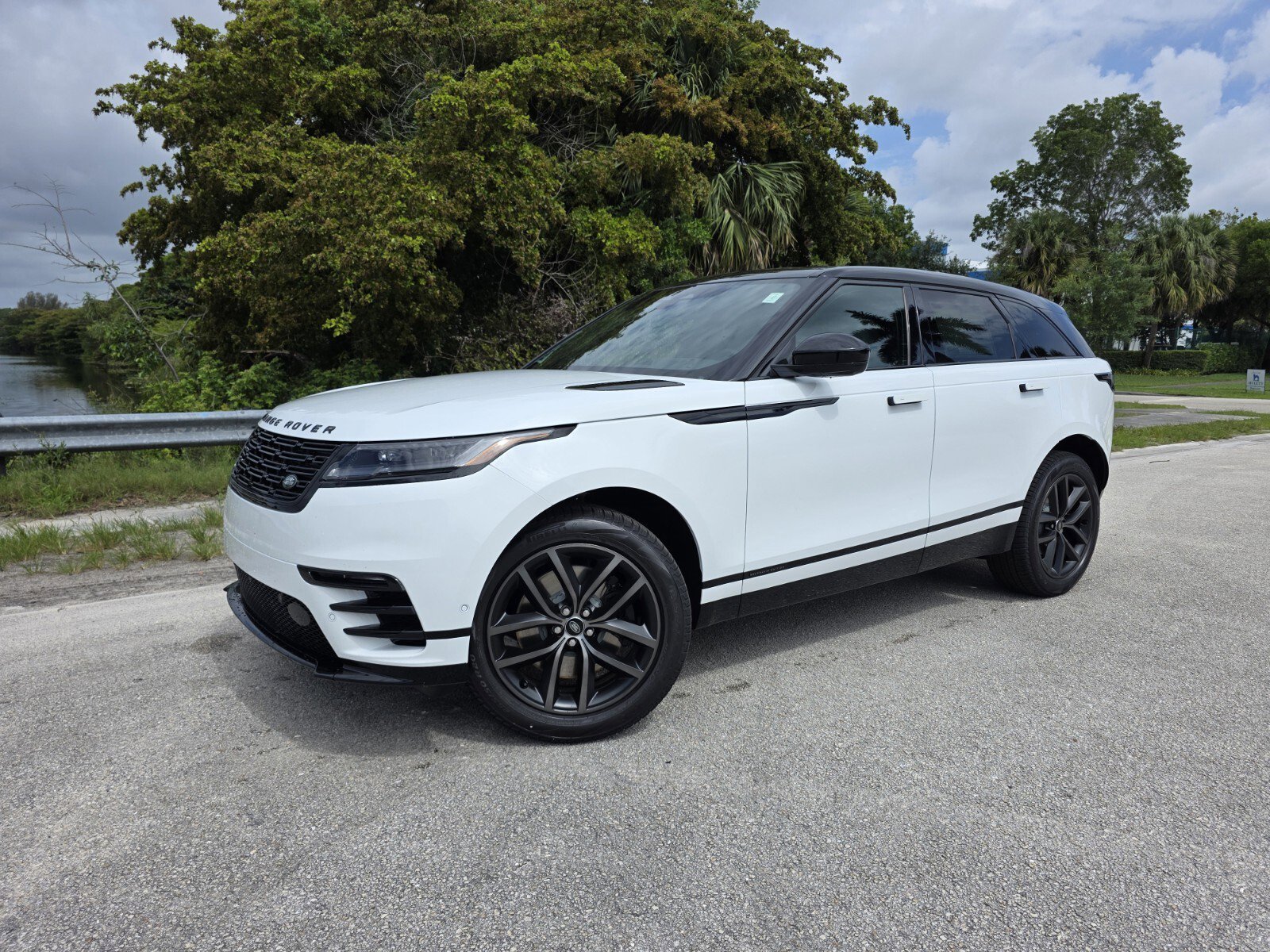 New 2026 Land Rover Range Rover Velar Belgravia AWD/4WD video 1