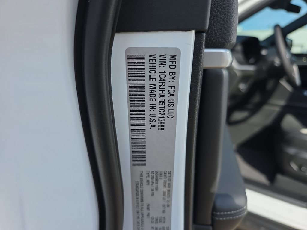 New 2026 Jeep Grand Cherokee Altitude image 37