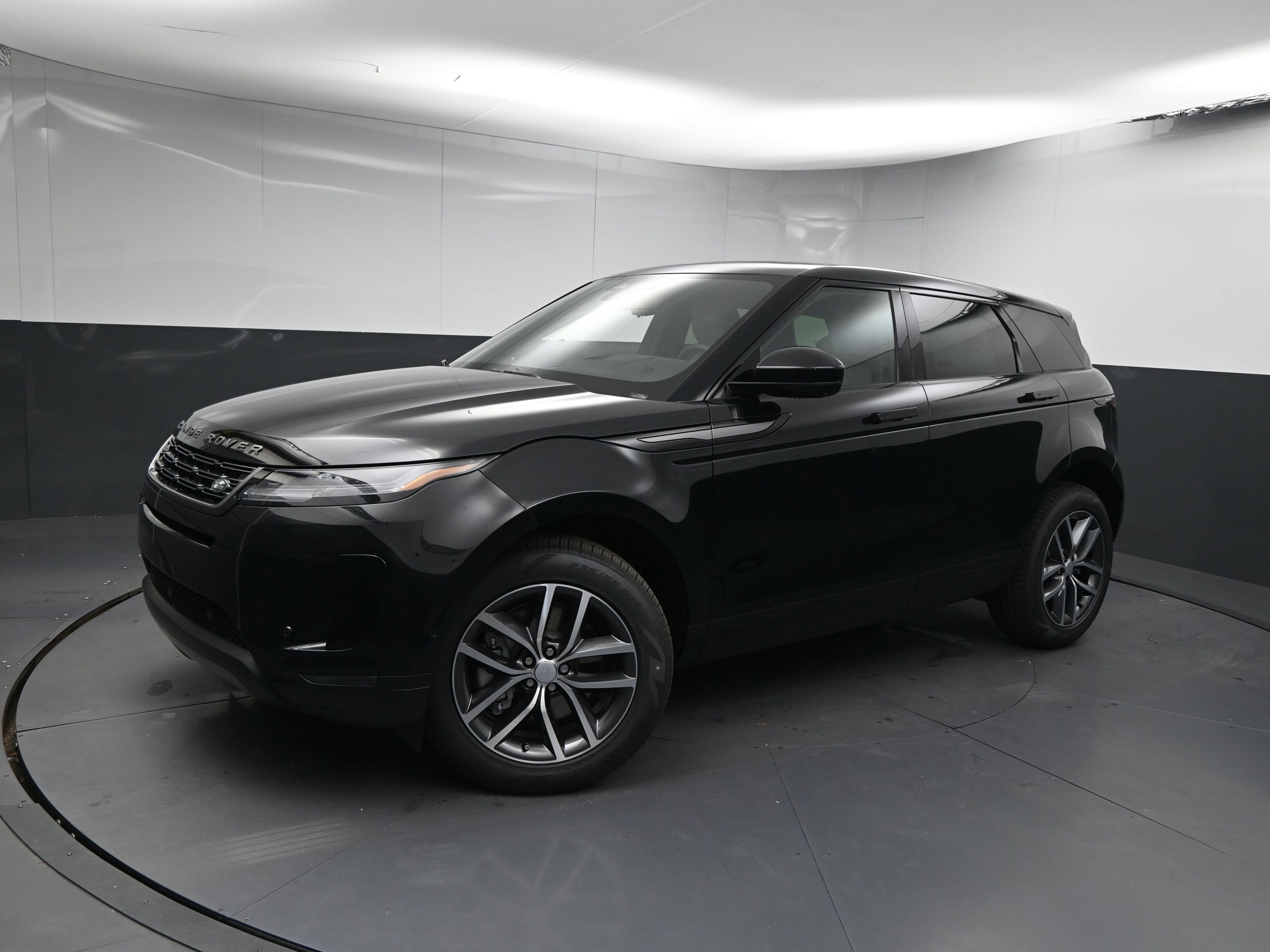 New 2026 Land Rover Range Rover Evoque S image 1