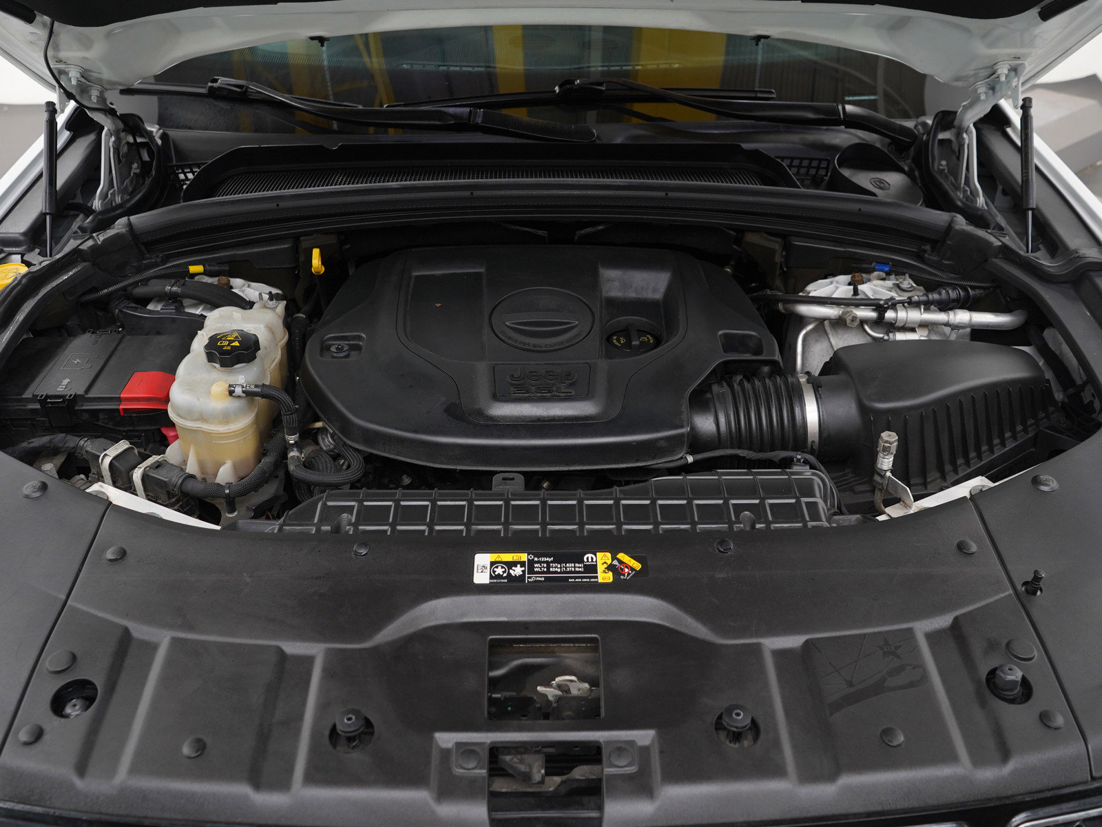 Used 2022 Jeep Grand Cherokee Overland w/ Luxury Tech Group IV image 33