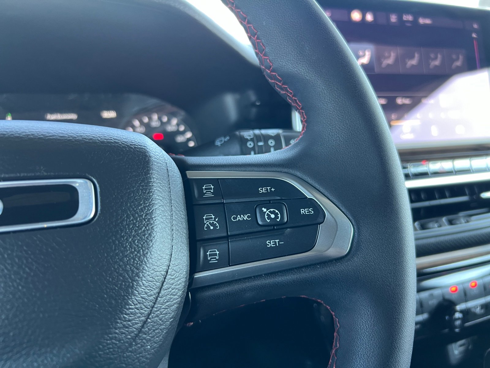 Used 2023 Jeep Compass Trailhawk image 16