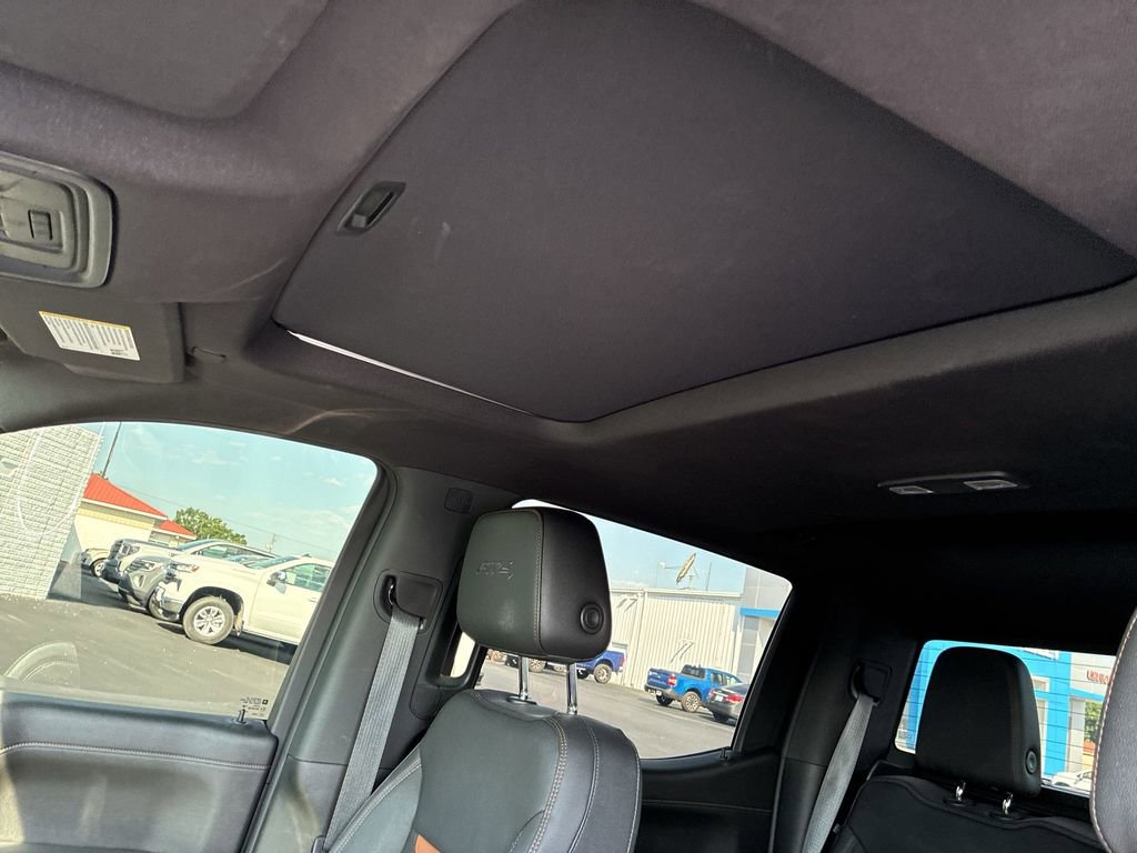 Used 2022 GMC Sierra 1500 AT4 w/ AT4 Premium Package AWD/4WD image 18