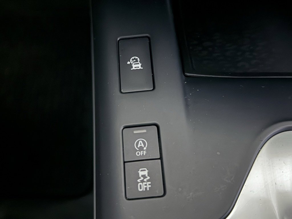 Used 2020 Jaguar E-PACE SE image 36