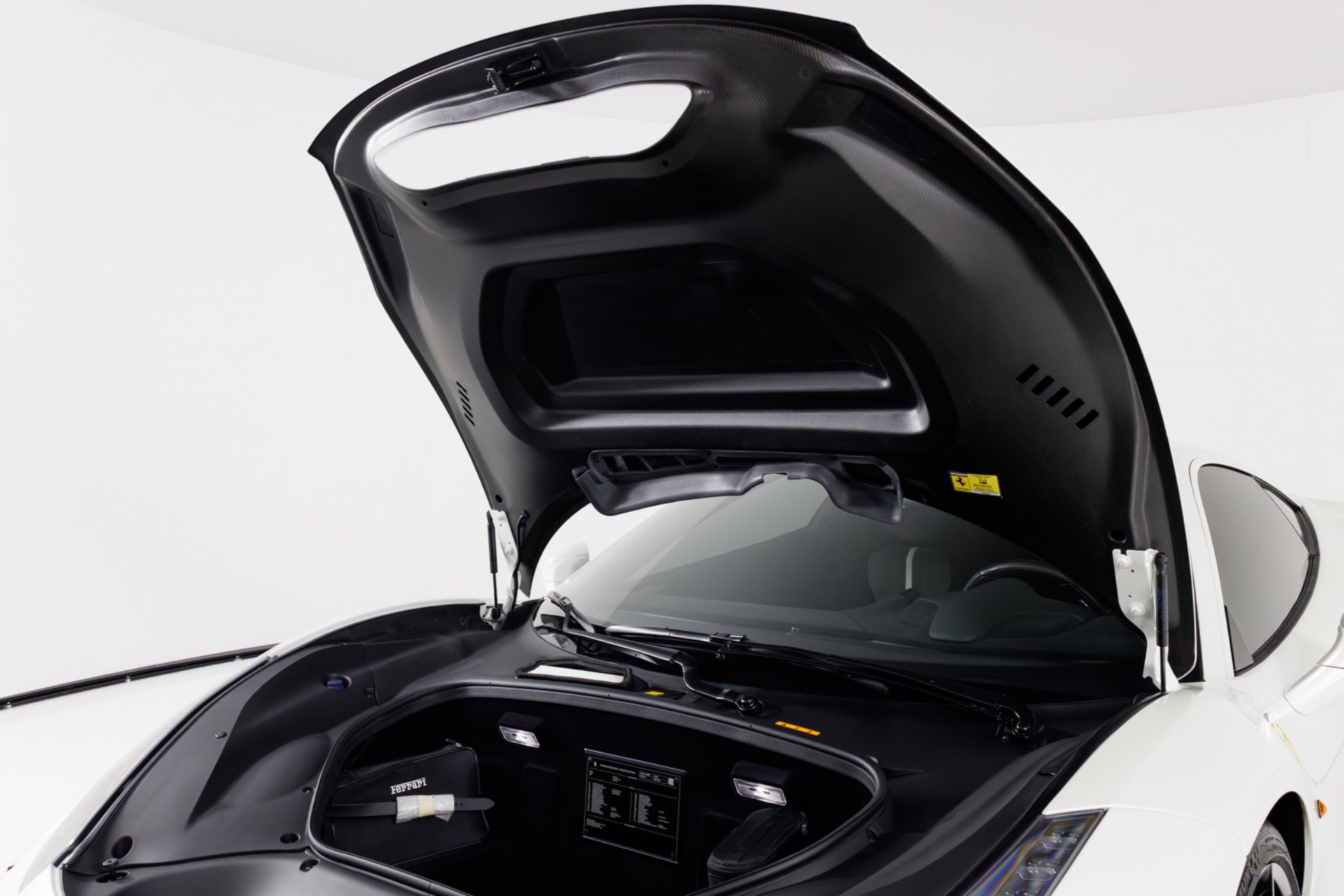 Used 2020 Ferrari 488 Pista Coupe RWD image 45