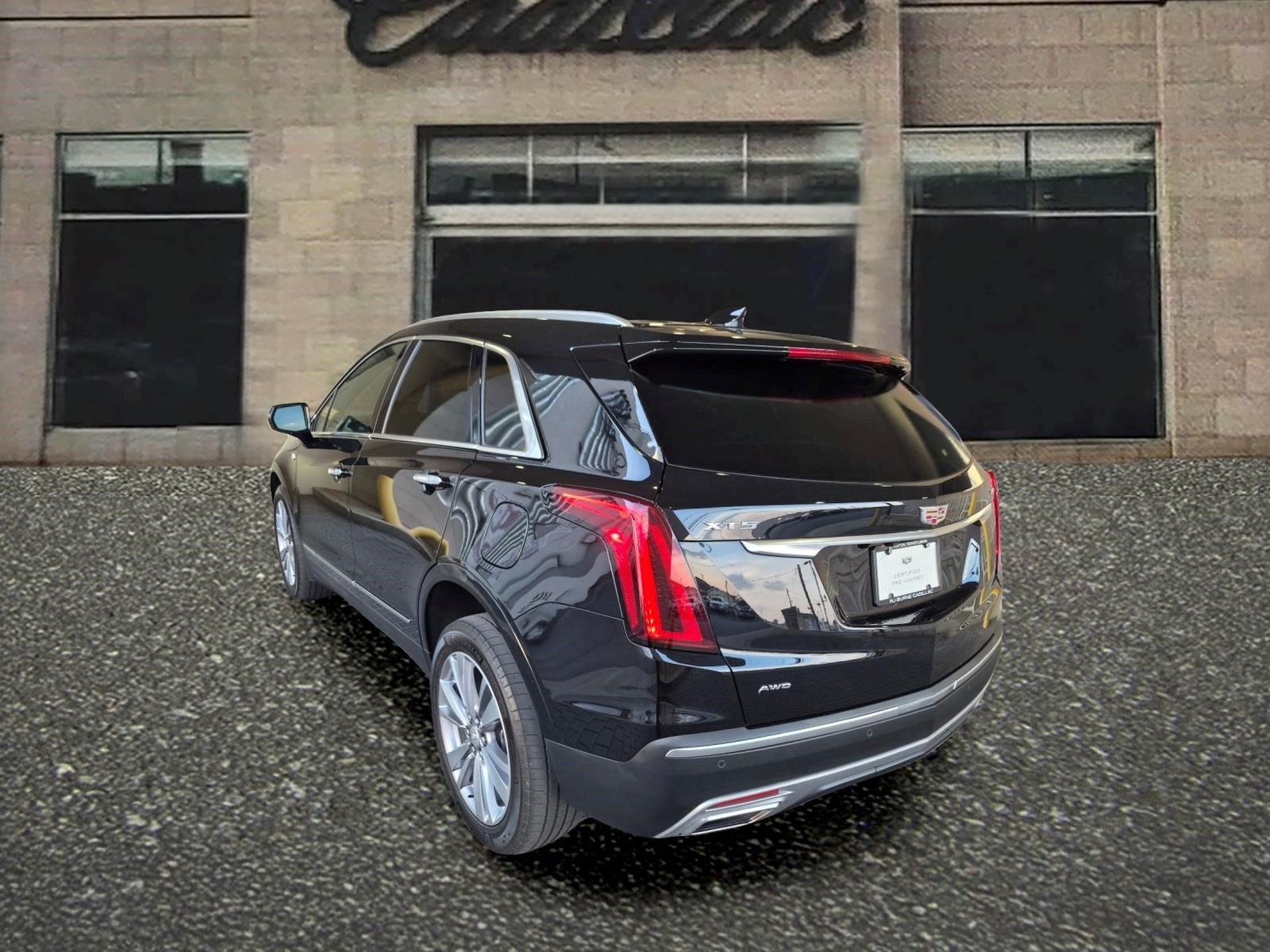 Certified 2024 Cadillac XT5 Premium Luxury AWD/4WD image 3