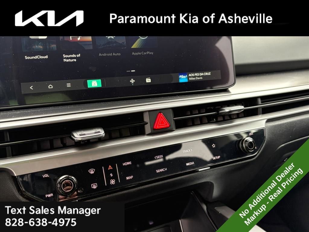New 2026 Kia Sorento LX FWD image 11