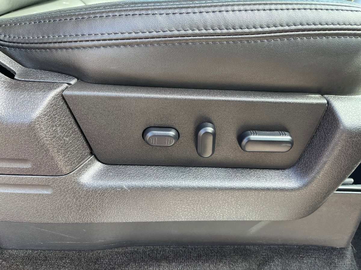 Used 2013 Ford F150 Platinum AWD/4WD image 38